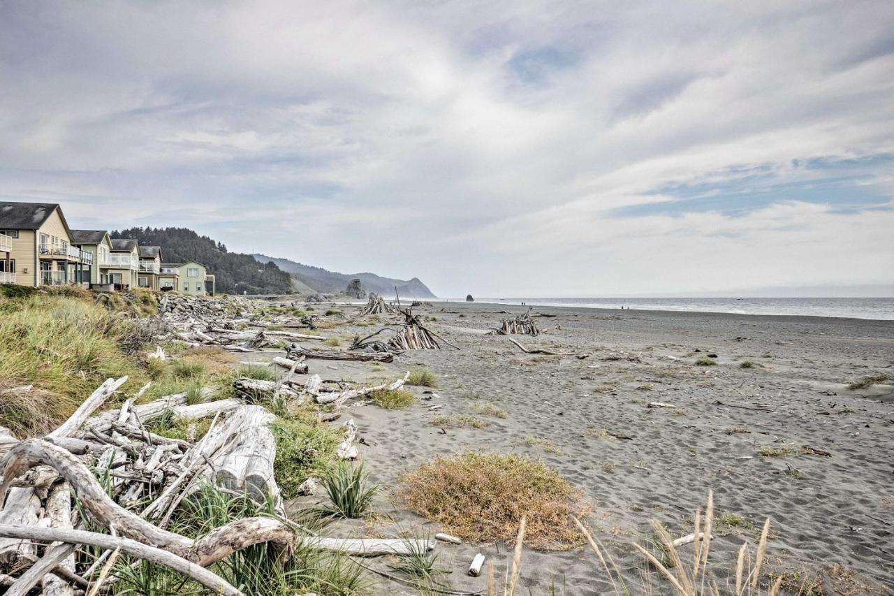 Quiet Waterfront Escape With Hot Tub And Beach Access! جولد بيتش المظهر الخارجي الصورة