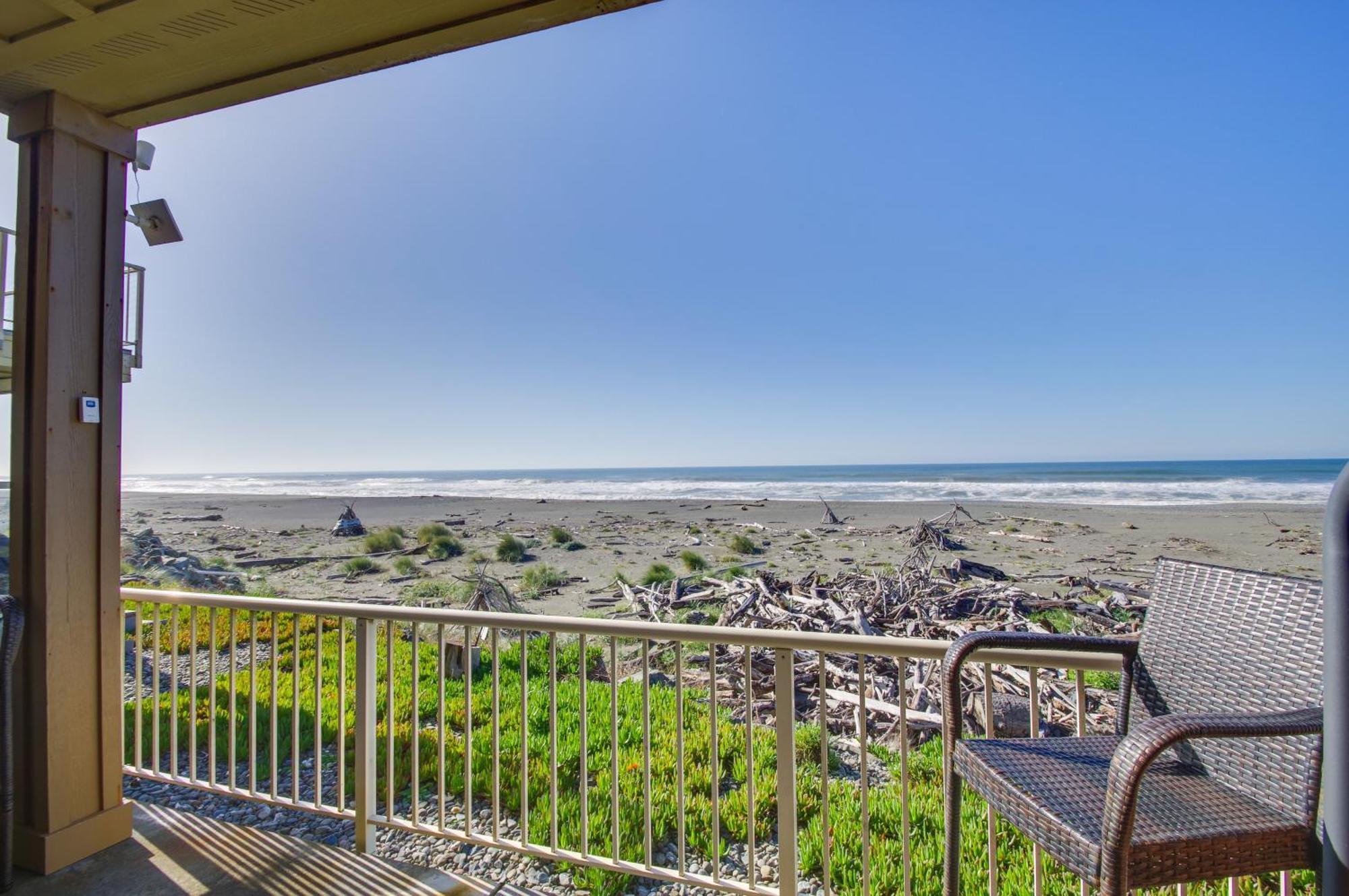 Quiet Waterfront Escape With Hot Tub And Beach Access! جولد بيتش المظهر الخارجي الصورة