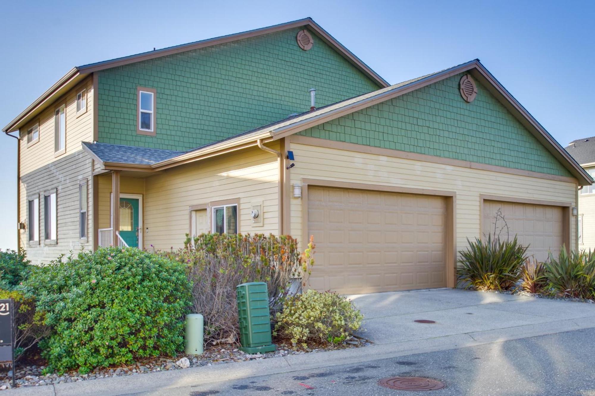 Quiet Waterfront Escape With Hot Tub And Beach Access! جولد بيتش المظهر الخارجي الصورة